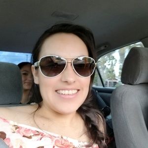 Meet your Posher, Alba